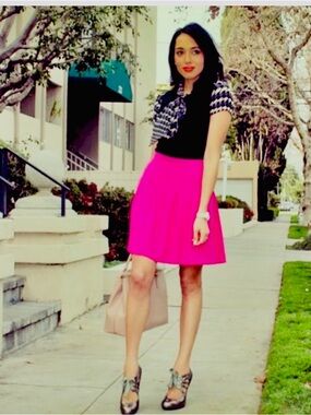 J. Crew Fuchsia Pink Pleated Crepe Mini Skirt Back Zip Lined Preppy Sz 4